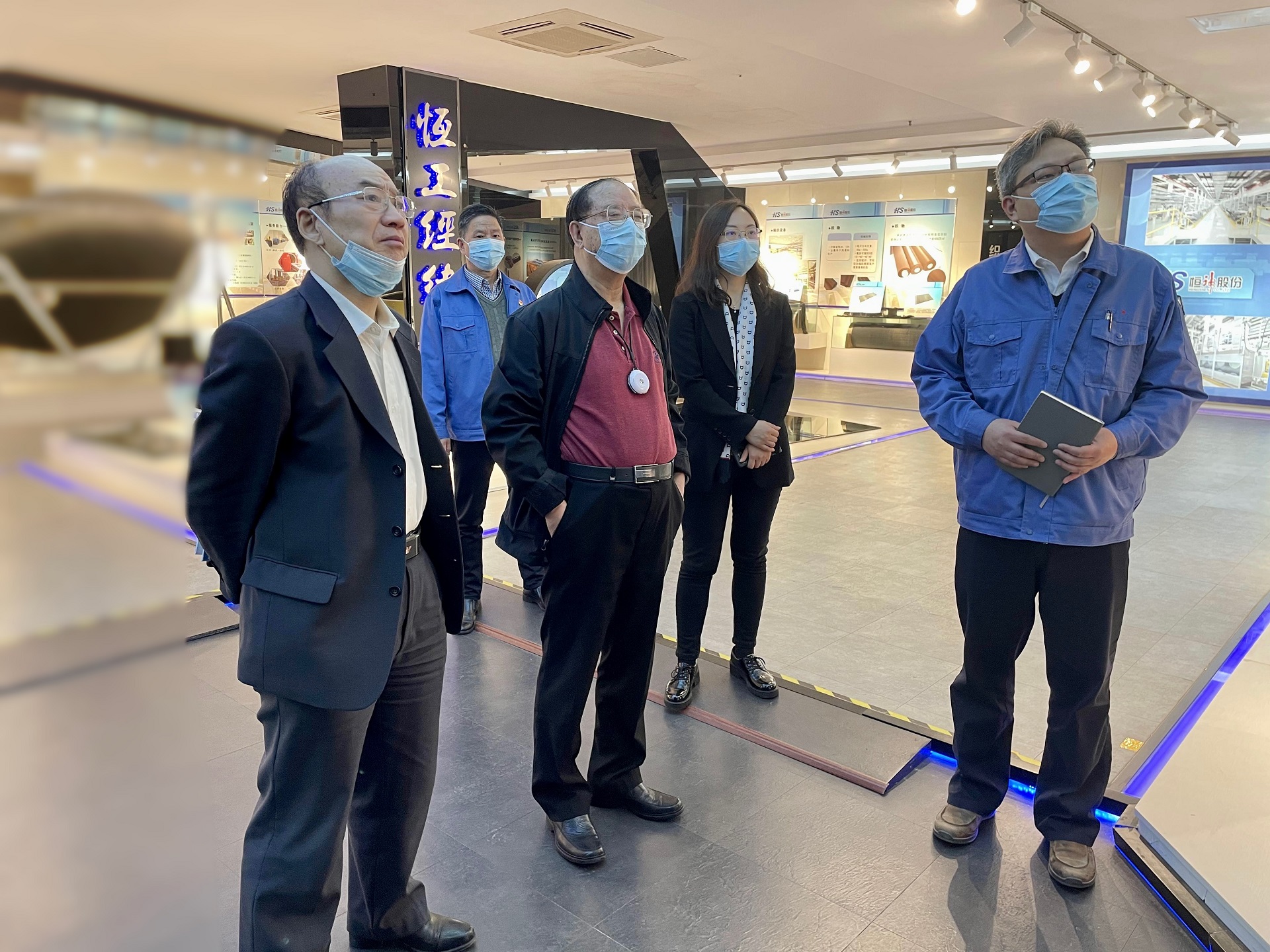 251656122690181540.jpeg 中國(guó)開發(fā)區(qū)協(xié)會(huì)會(huì)長(zhǎng)師榮耀一行蒞臨恒神股份調(diào)研指導(dǎo)工作.jpg